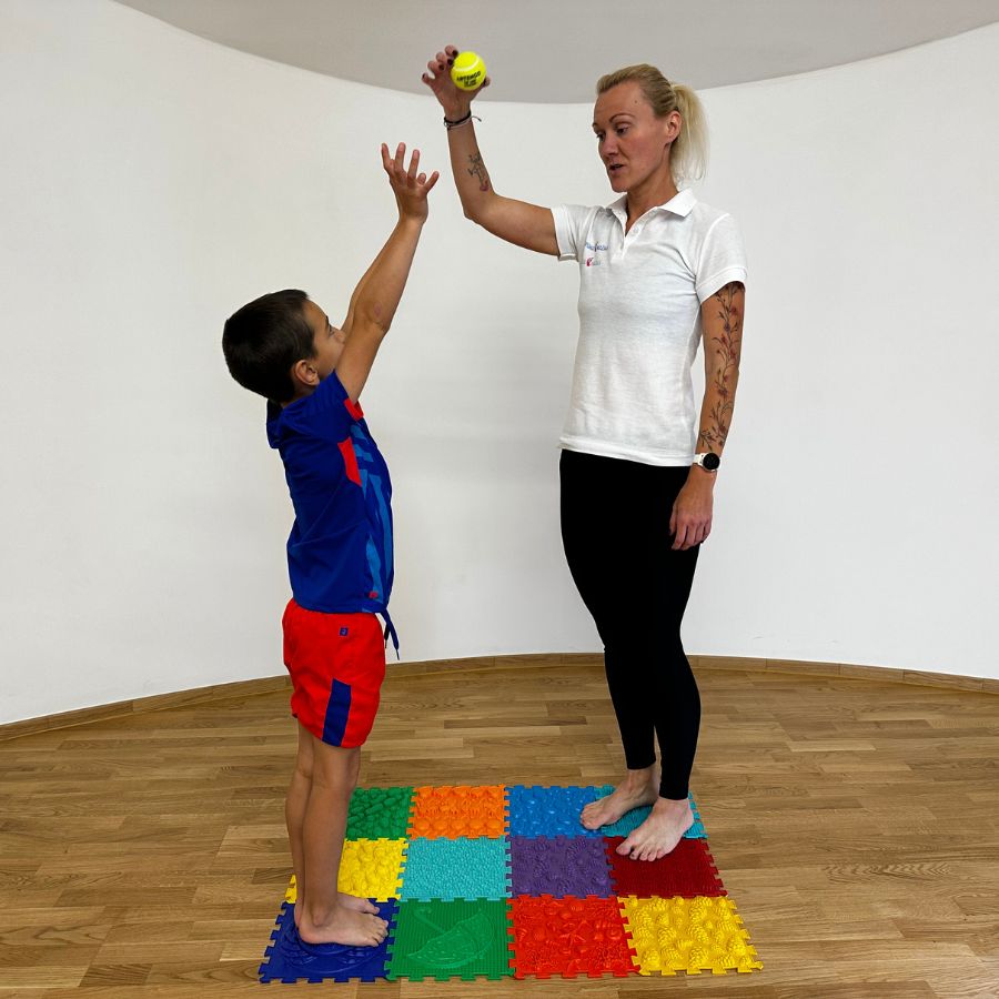 ploche nohy - trhani jablicek